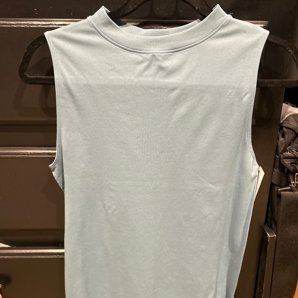 Woman’s shell shirt